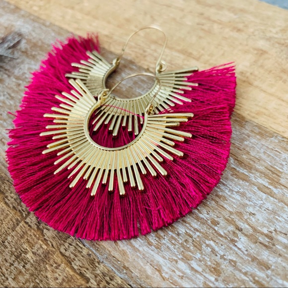 Earrings - Picture 1 of 1